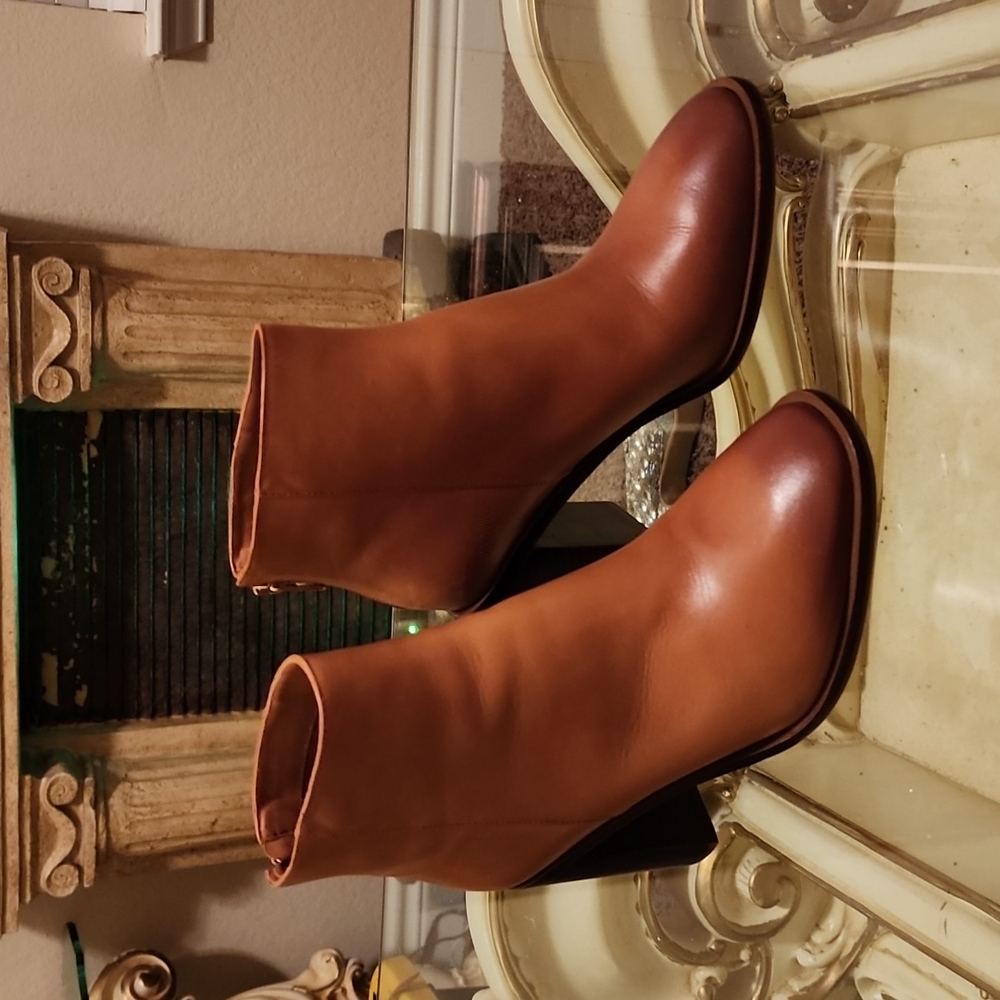 Ankle boots